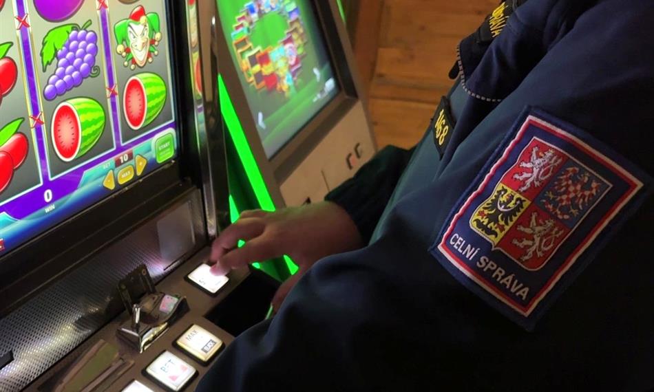 Celník u automatu 2